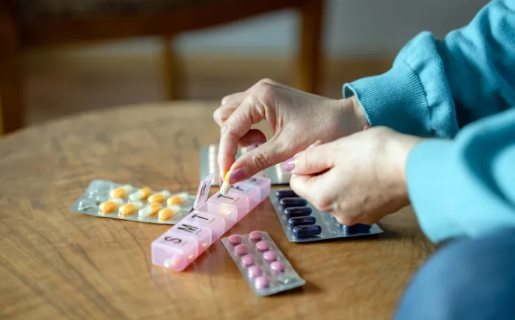 How to Use a Pill Organizer Effectively for Daily Medications